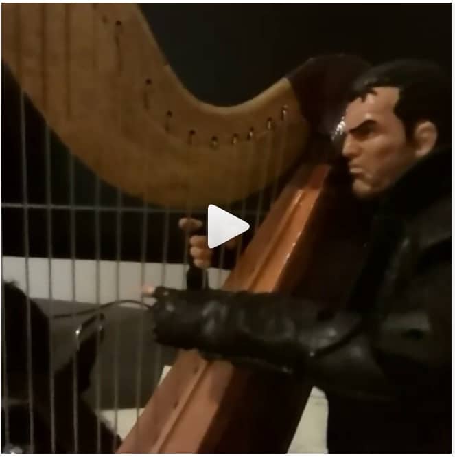 Pluck the string, Frank. (Video)