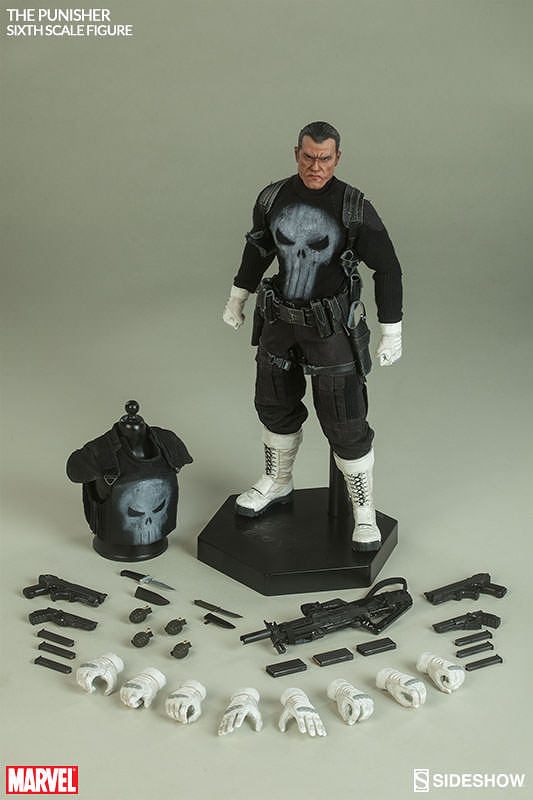 Here's what you'll get when you order him from Sideshow Collectibles.